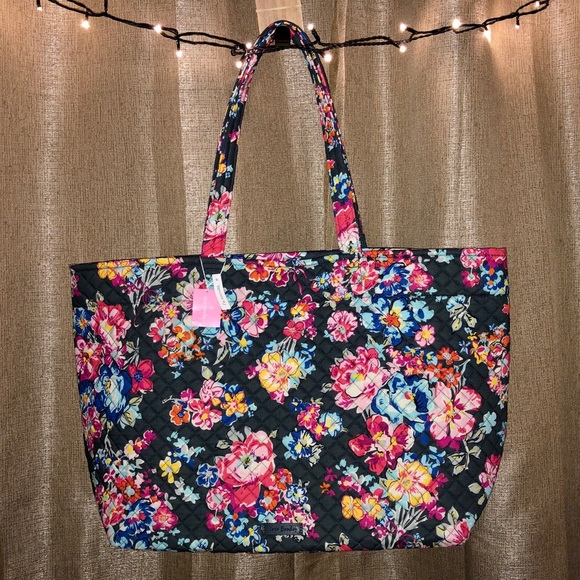 Vera Bradley Handbags - NWT Vera Bradley Iconic Tote - Pretty Posies